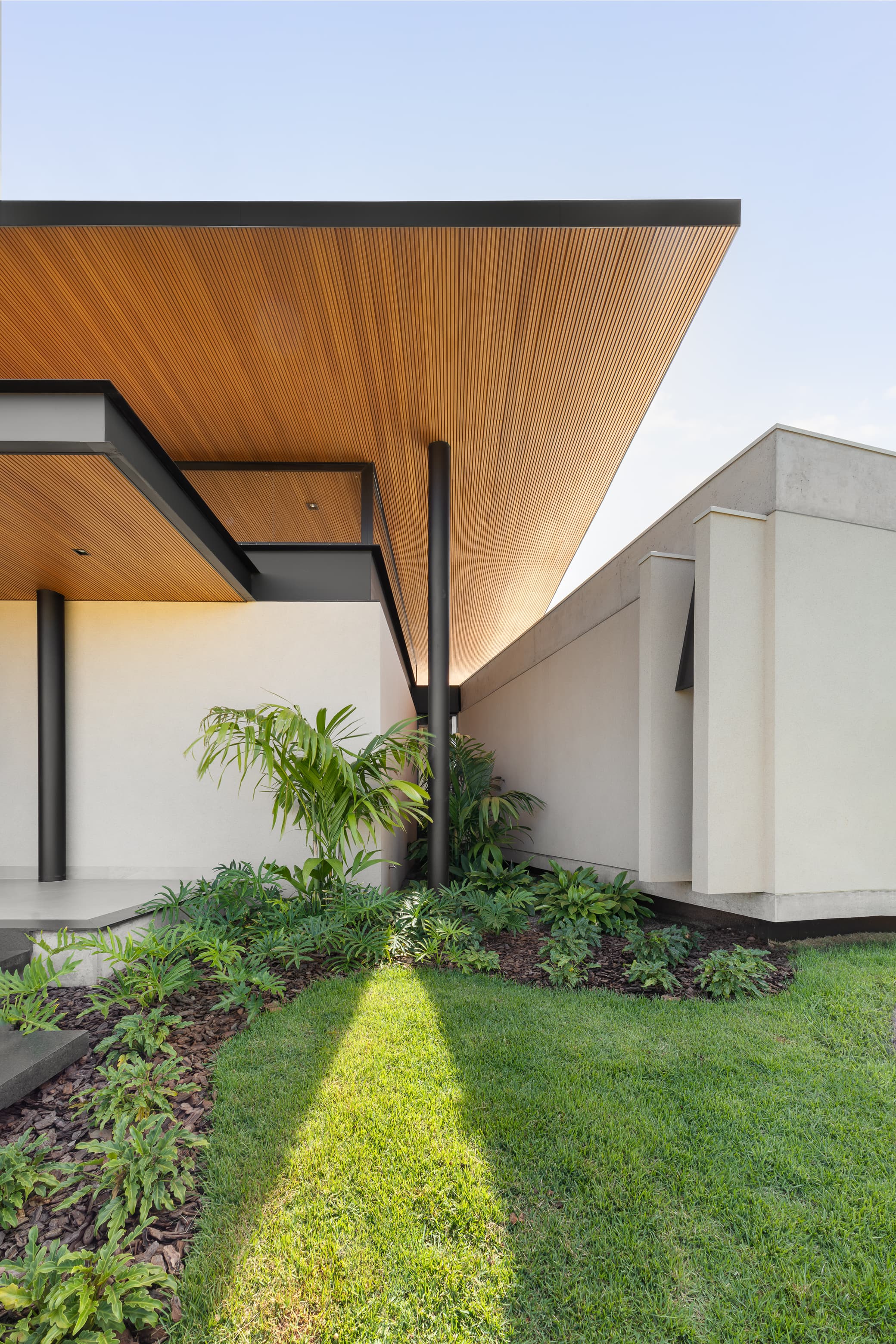 Casa LuSi – área de serviço integrada com lavanderia planejada